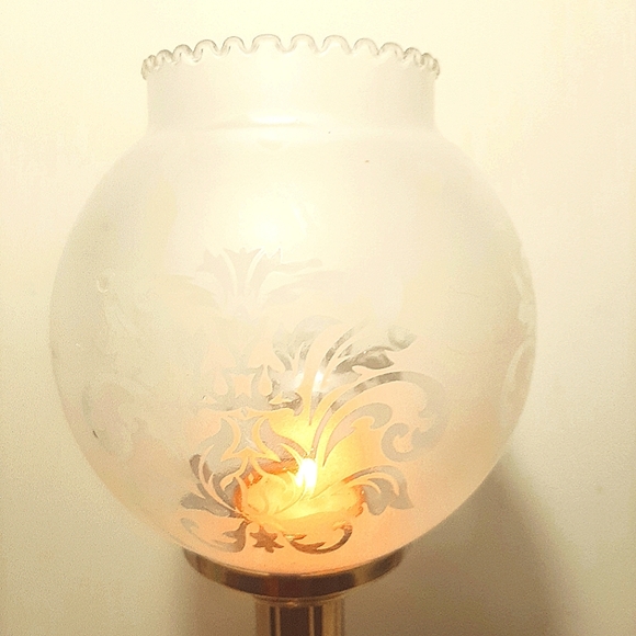 Frosted Floral Victorian Style Pedestal Gold Tone Tealight/Votive Candle Holder - Picture 2 of 7